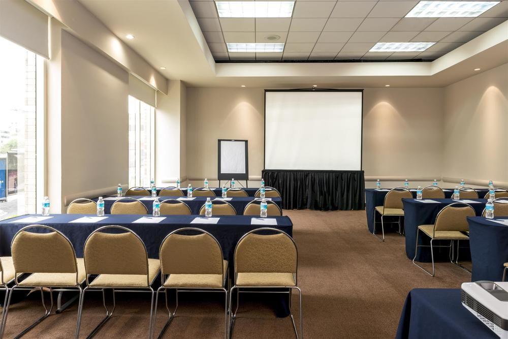 Four Points By Sheraton Galerias Monterrey Exteriér fotografie Meeting room