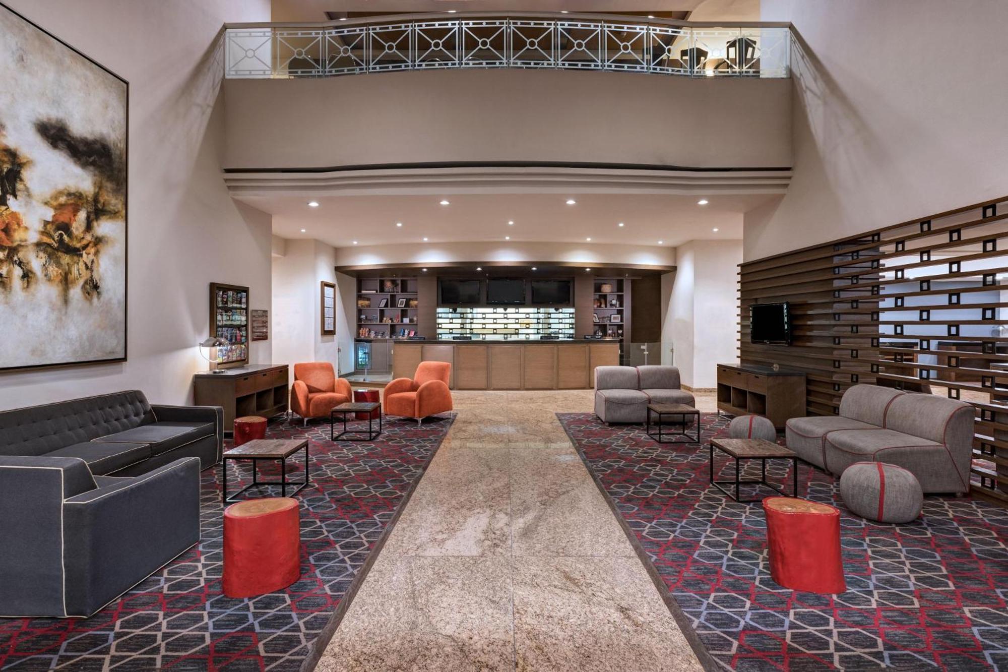 Four Points By Sheraton Galerias Monterrey Exteriér fotografie The lobby of the hotel